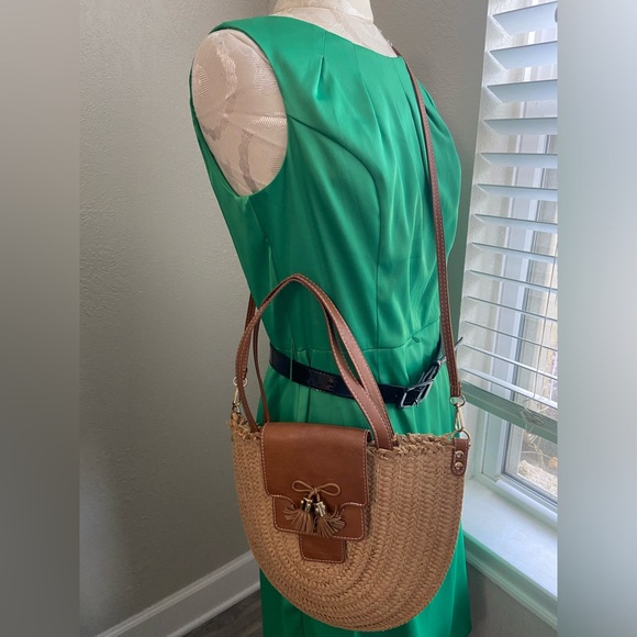 NWOT, Summer Halfmoon Raffia Straw Shoulder Crossbody Handbag Vegan Leather - Picture 7 of 11